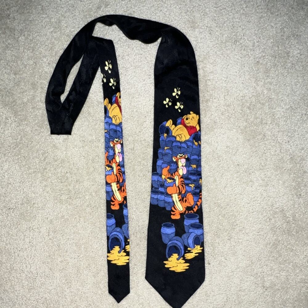 Vintage Disney Winnie the Pooh Tigger 100% Silk Black Tie Adult Unisex - Picture 2 of 5